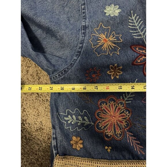 TANTRUMS Denim Embroidered Crochet Button Front Shirt Jacket MEDIUM Pockets Boho - Picture 8 of 9